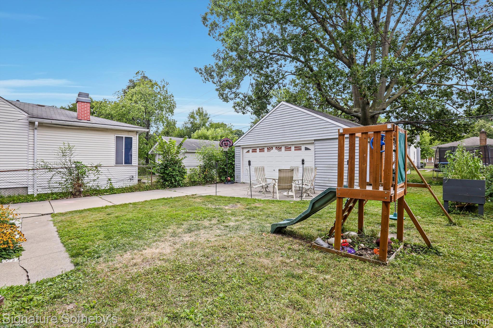 2147 Hampton Road Grosse Pointe, MI 48236 - Photo 19 of 19 Gallery Image 19