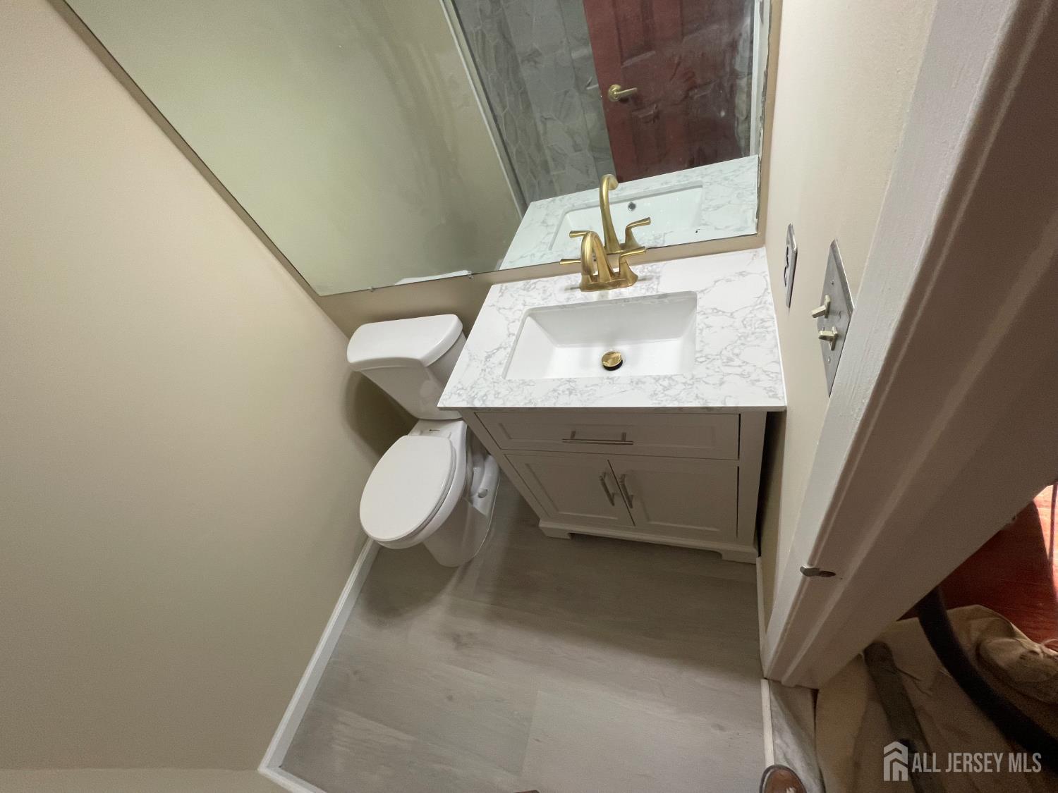 92 Gate House Lane Edison, NJ 08820 - Photo 14 of 15