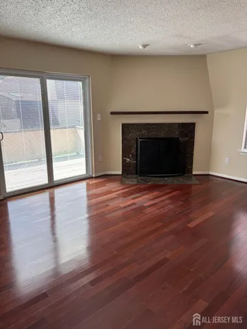 $2,650 | 92 Gate House Lane, Edison, NJ 08820