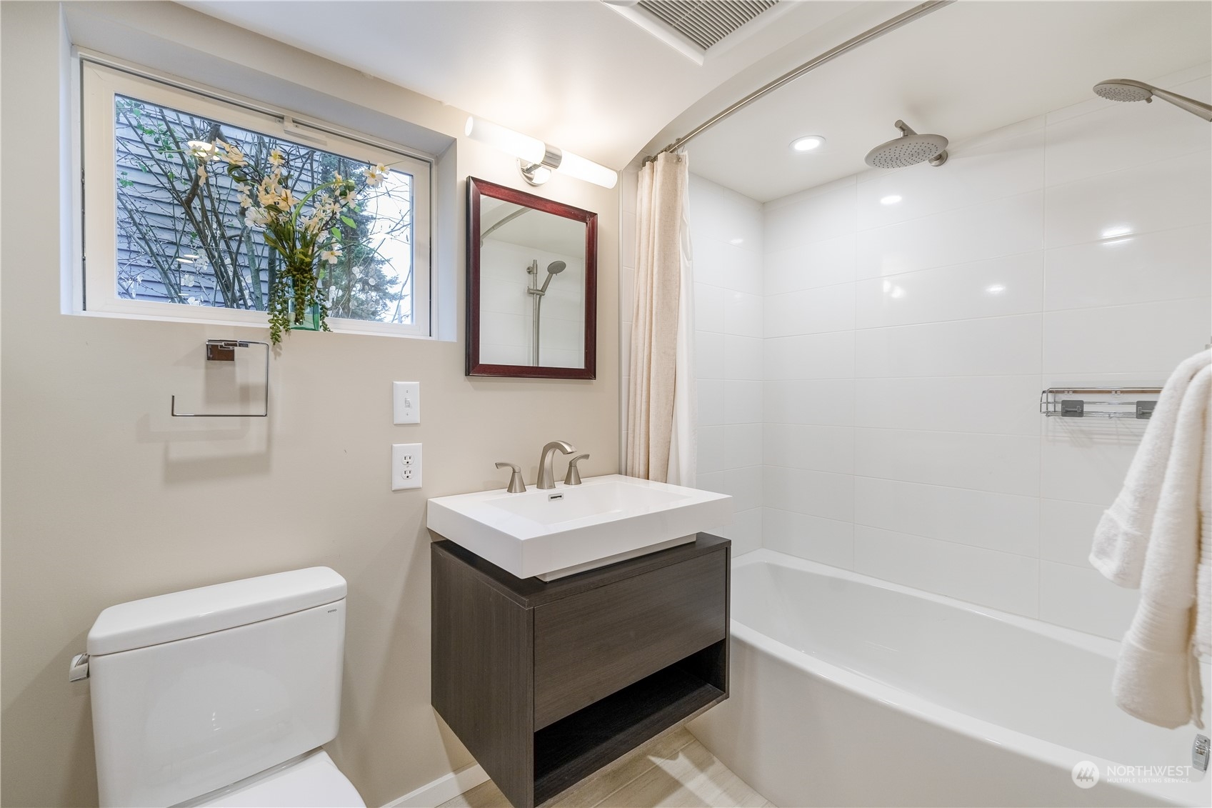 334 Northwest 82nd Street Seattle, WA 98117 - Photo 32 of 40
