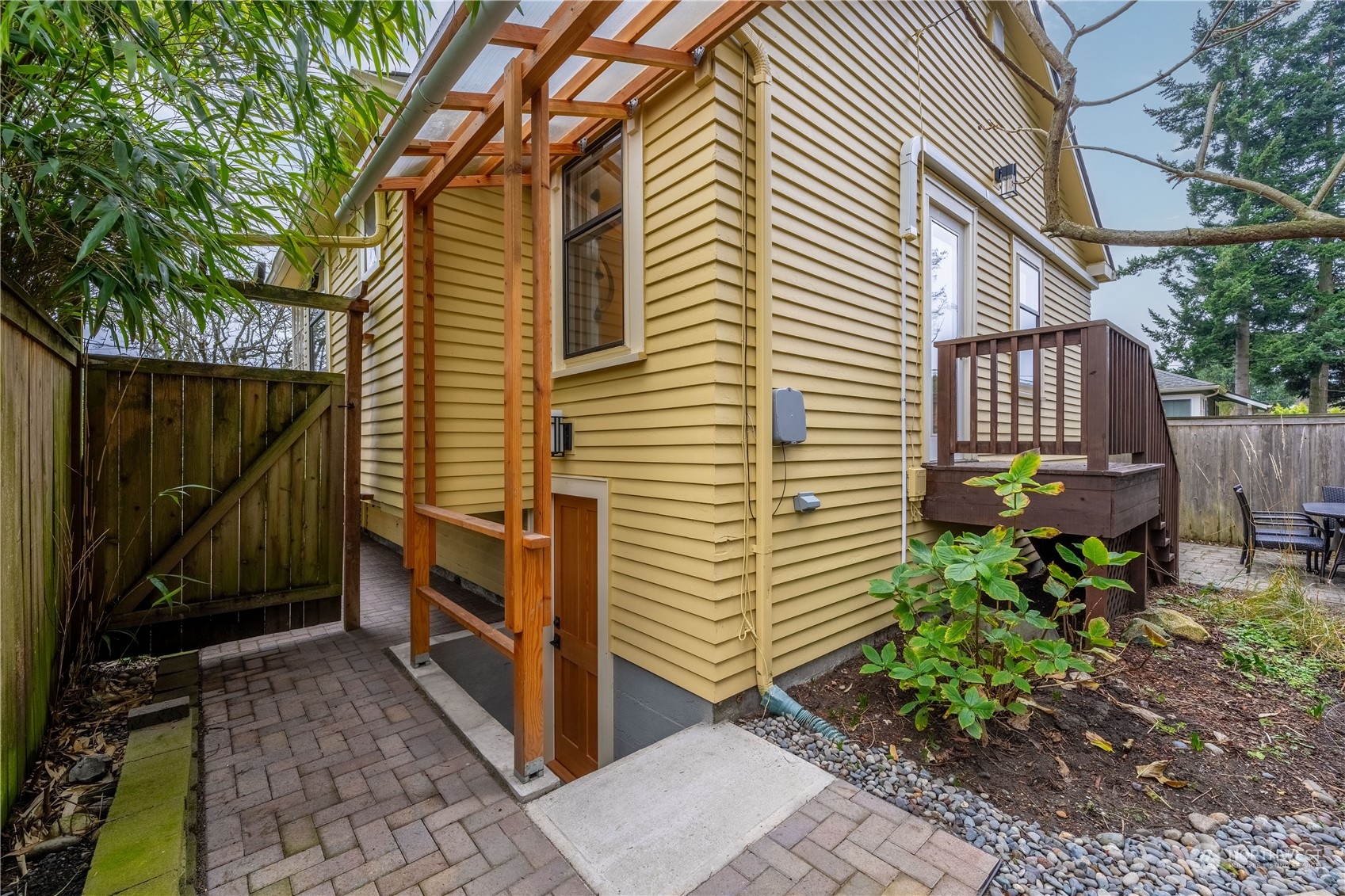 334 Northwest 82nd Street Seattle, WA 98117 - Photo 39 of 40