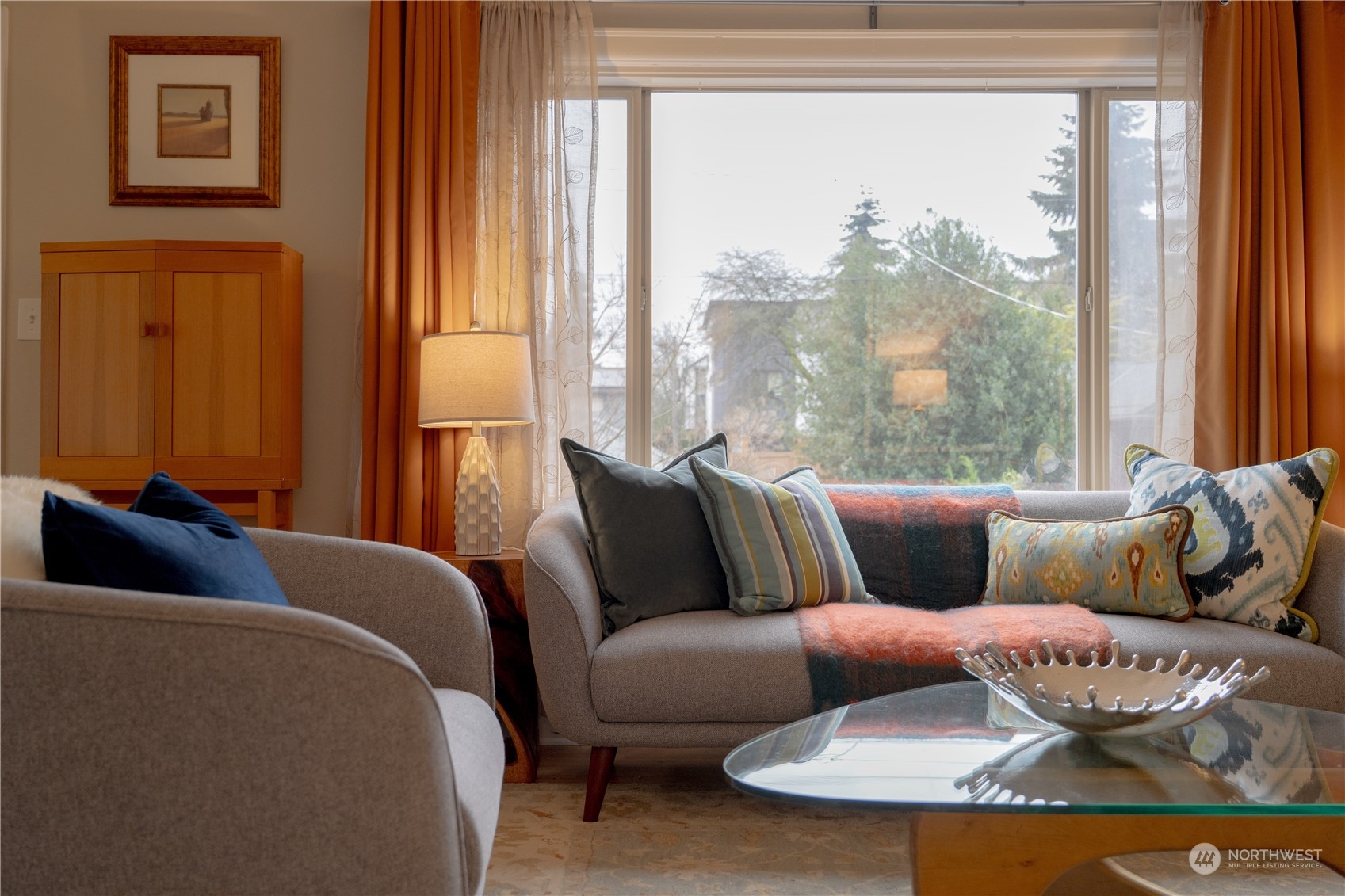 334 Northwest 82nd Street Seattle, WA 98117 - Photo 4 of 40