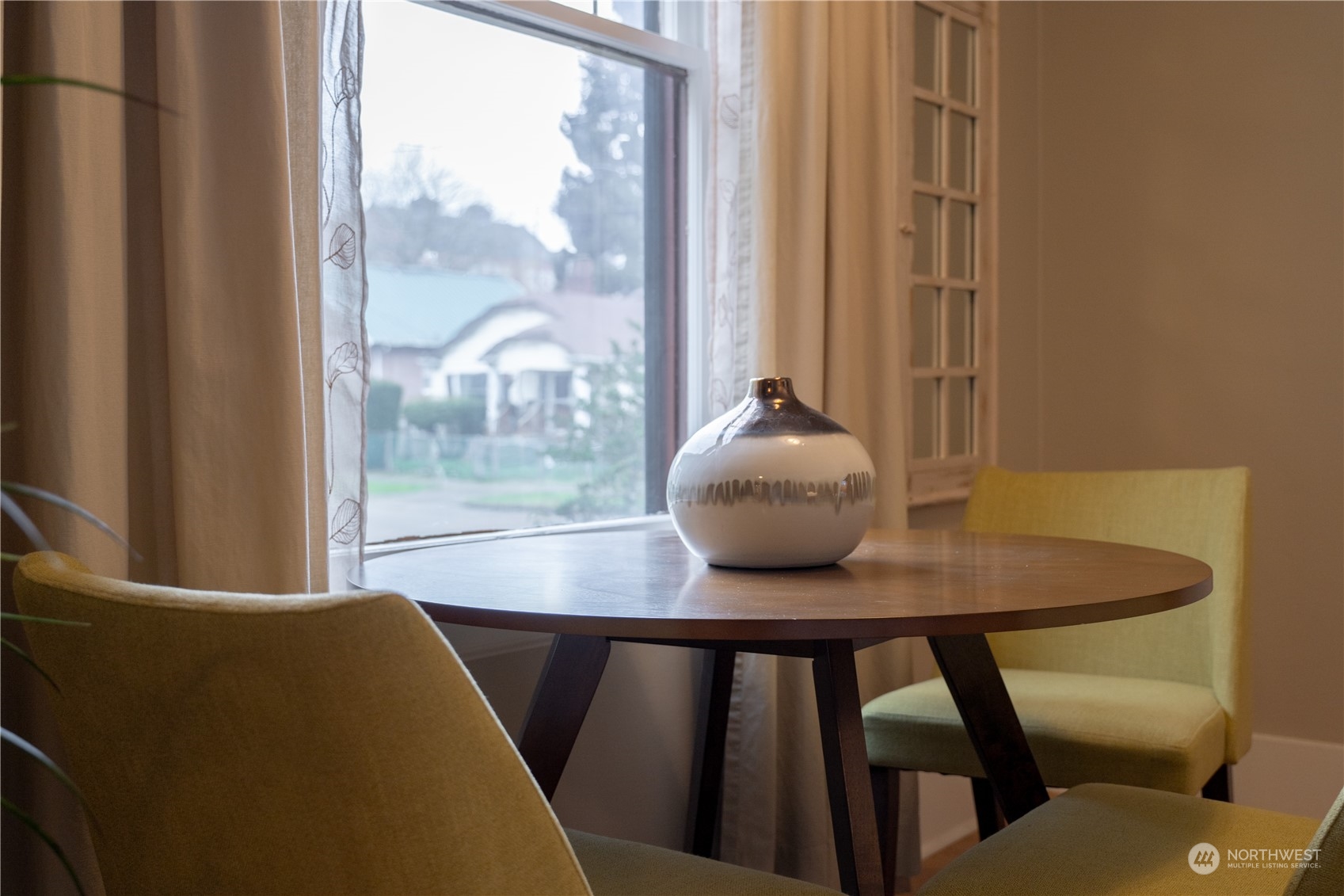 334 Northwest 82nd Street Seattle, WA 98117 - Photo 9 of 40