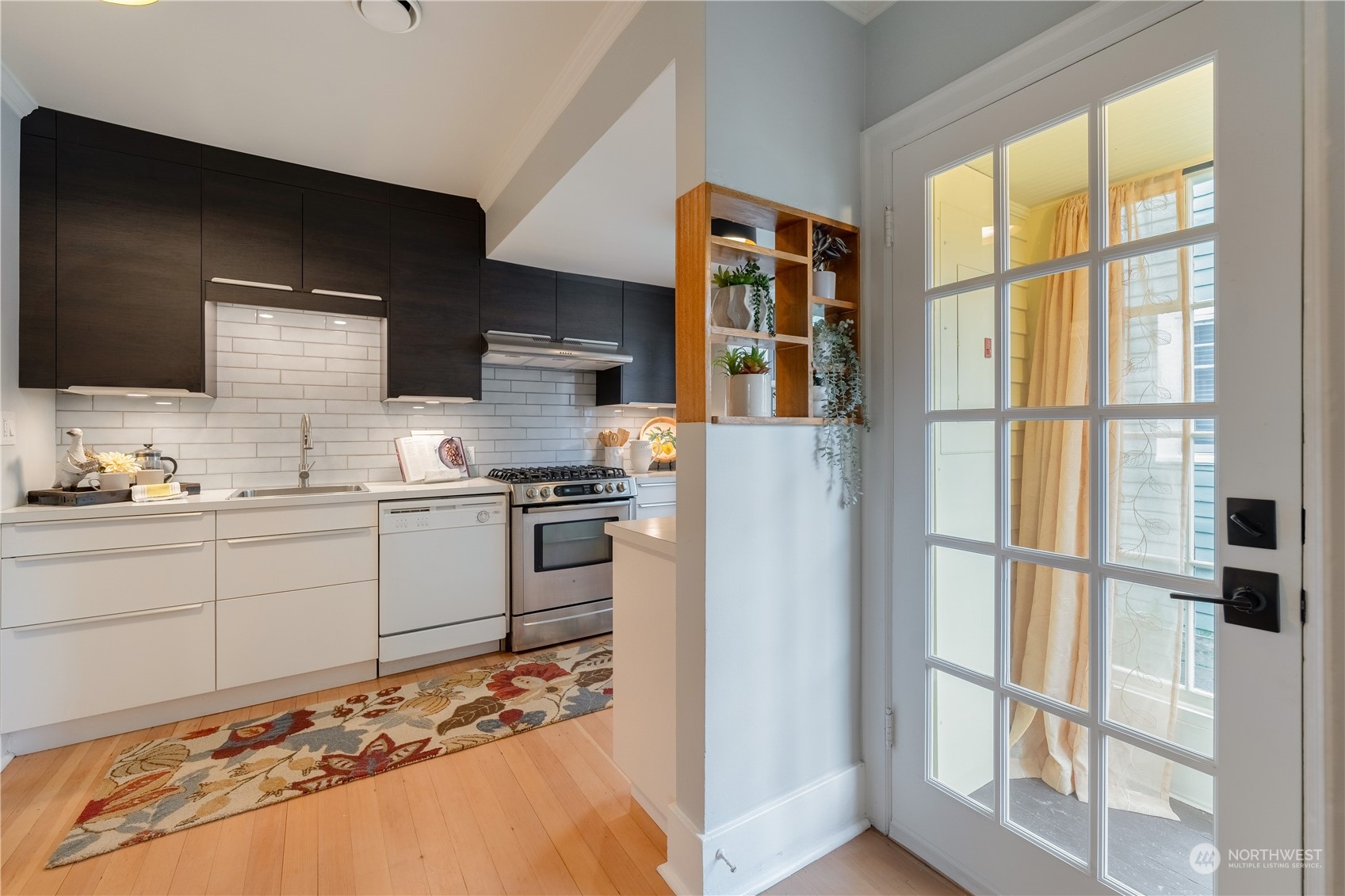 334 Northwest 82nd Street Seattle, WA 98117 - Photo 10 of 40