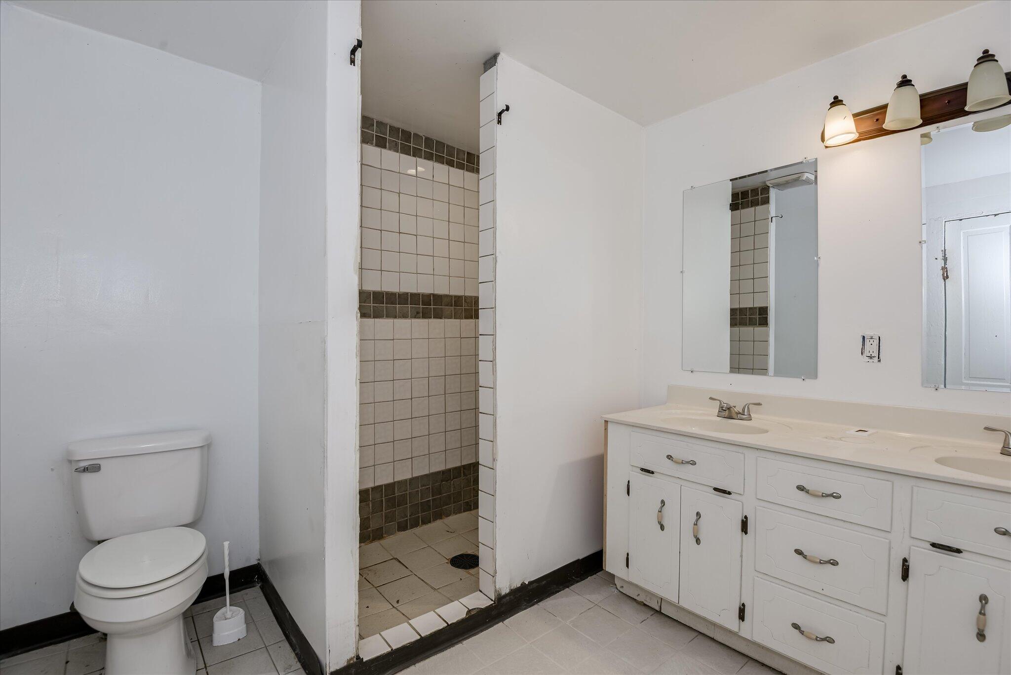 216 Circle Street Edgefield, SC 29824 - Photo 17 of 30 20-120-DSC_2925LRenfuse