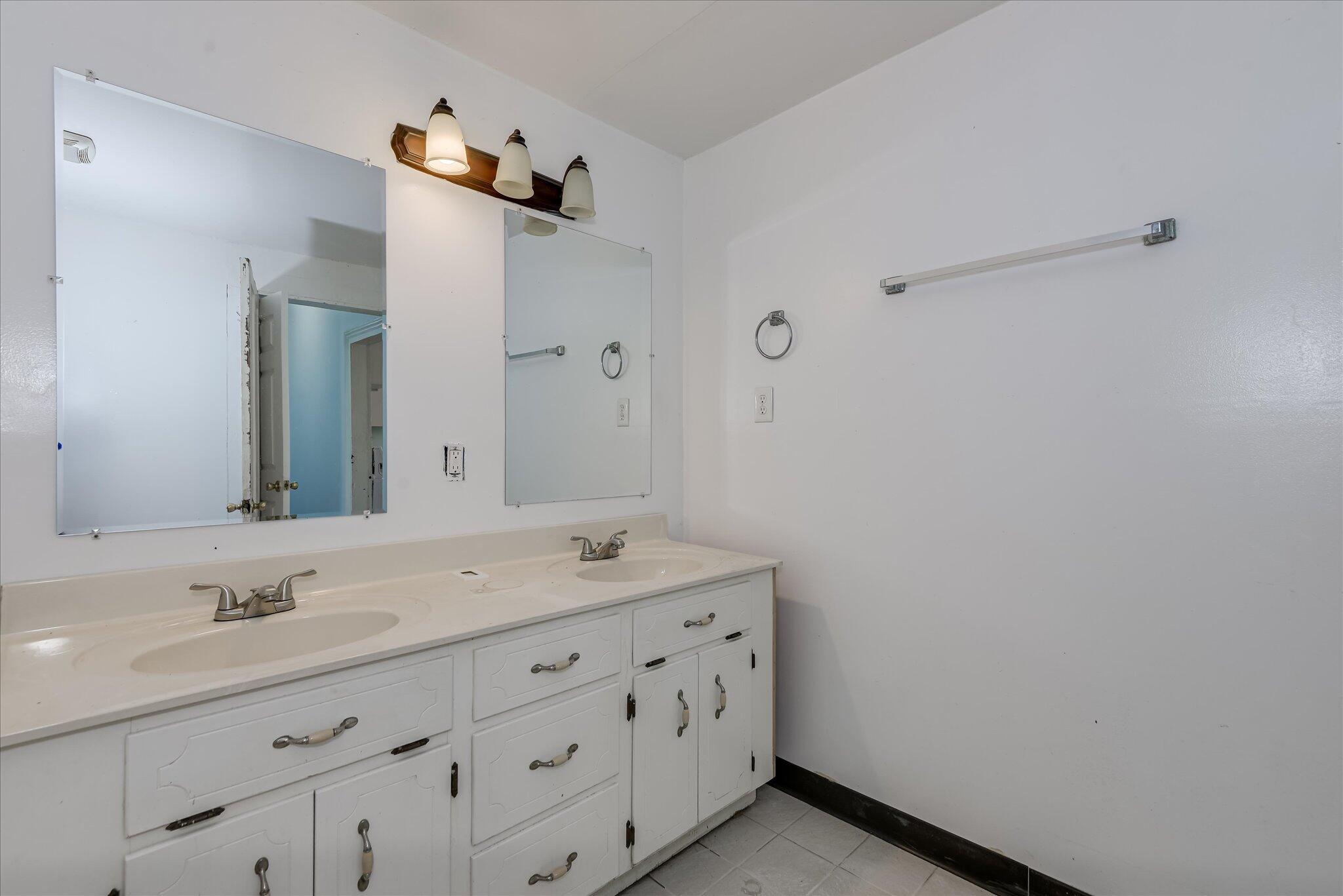 216 Circle Street Edgefield, SC 29824 - Photo 18 of 30 21-121-DSC_2935LRenfuse-Edit