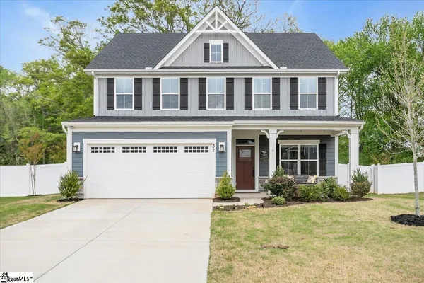 $460,000 | 32 Mohegan Way, Greenville, SC 29607