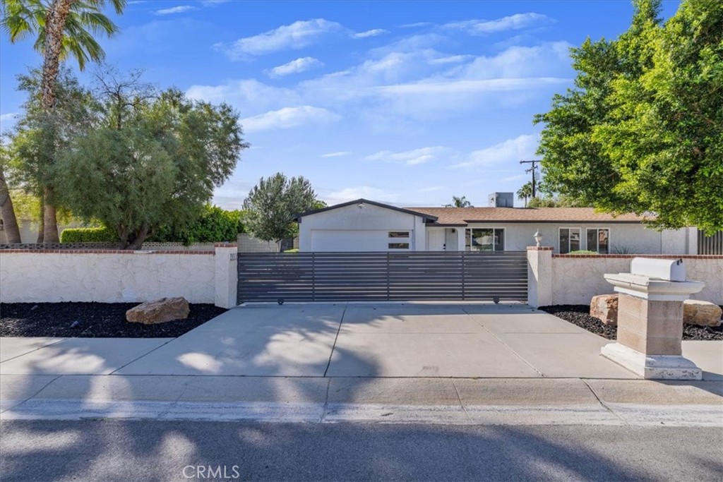 2811 East Sandia Road Palm Springs, CA 92262 - Photo 4 of 38