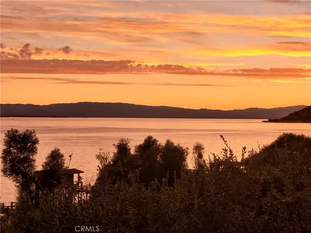 $450,000 | 9279 Glenhaven Drive, Glenhaven, CA 95443