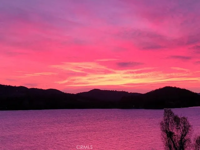 $450,000 | 9279 Glenhaven Drive, Glenhaven, CA 95443