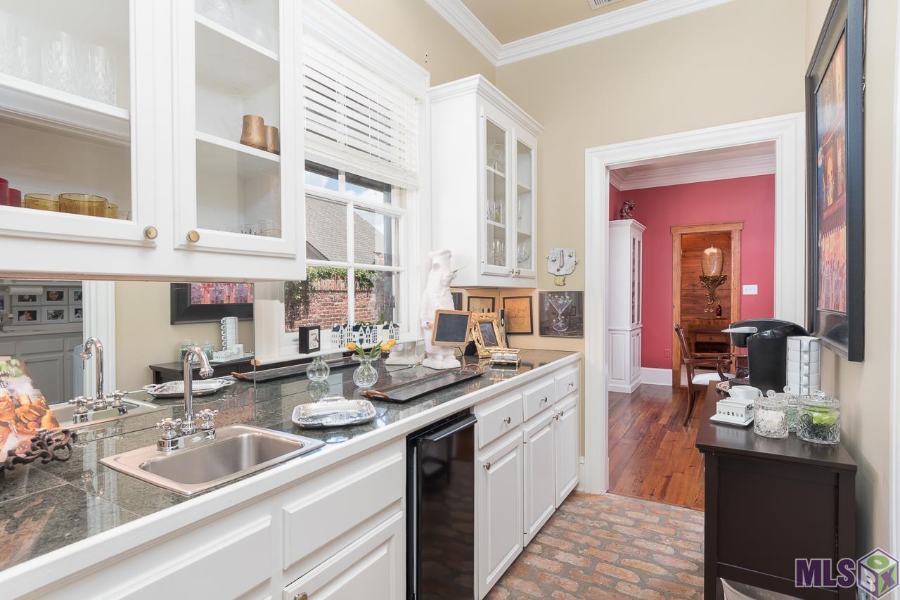 18042 Club View Drive Baton Rouge, LA 70810 - Photo 5 of 32