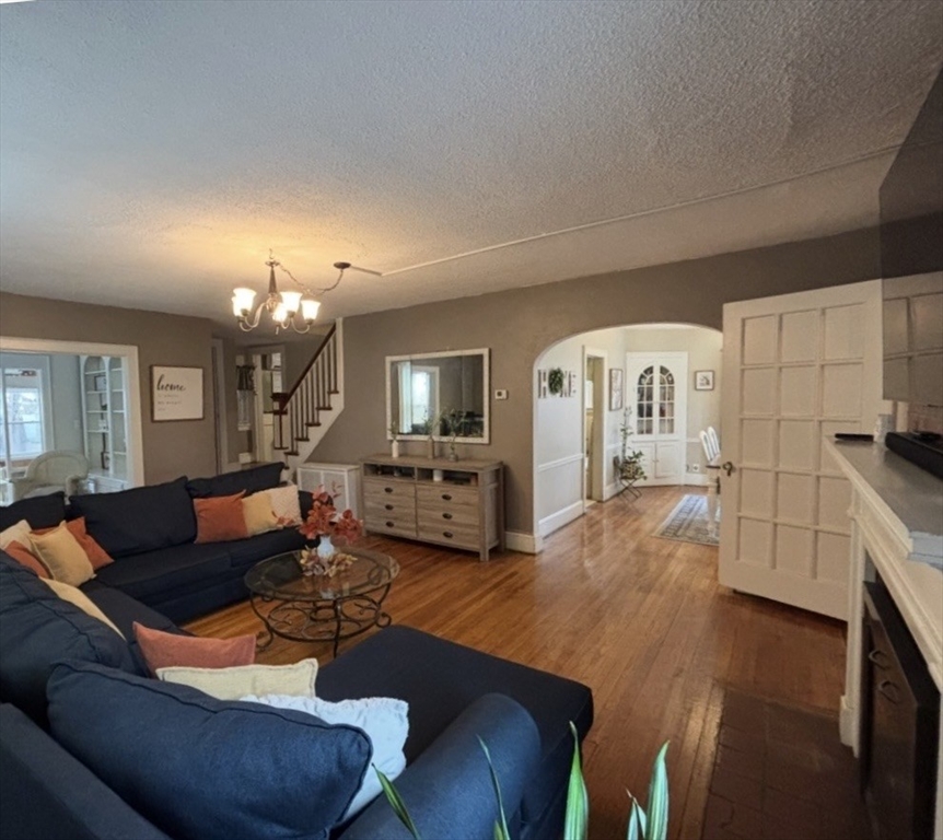 127 Melha Avenue Springfield, MA 01104 - Photo 12 of 41