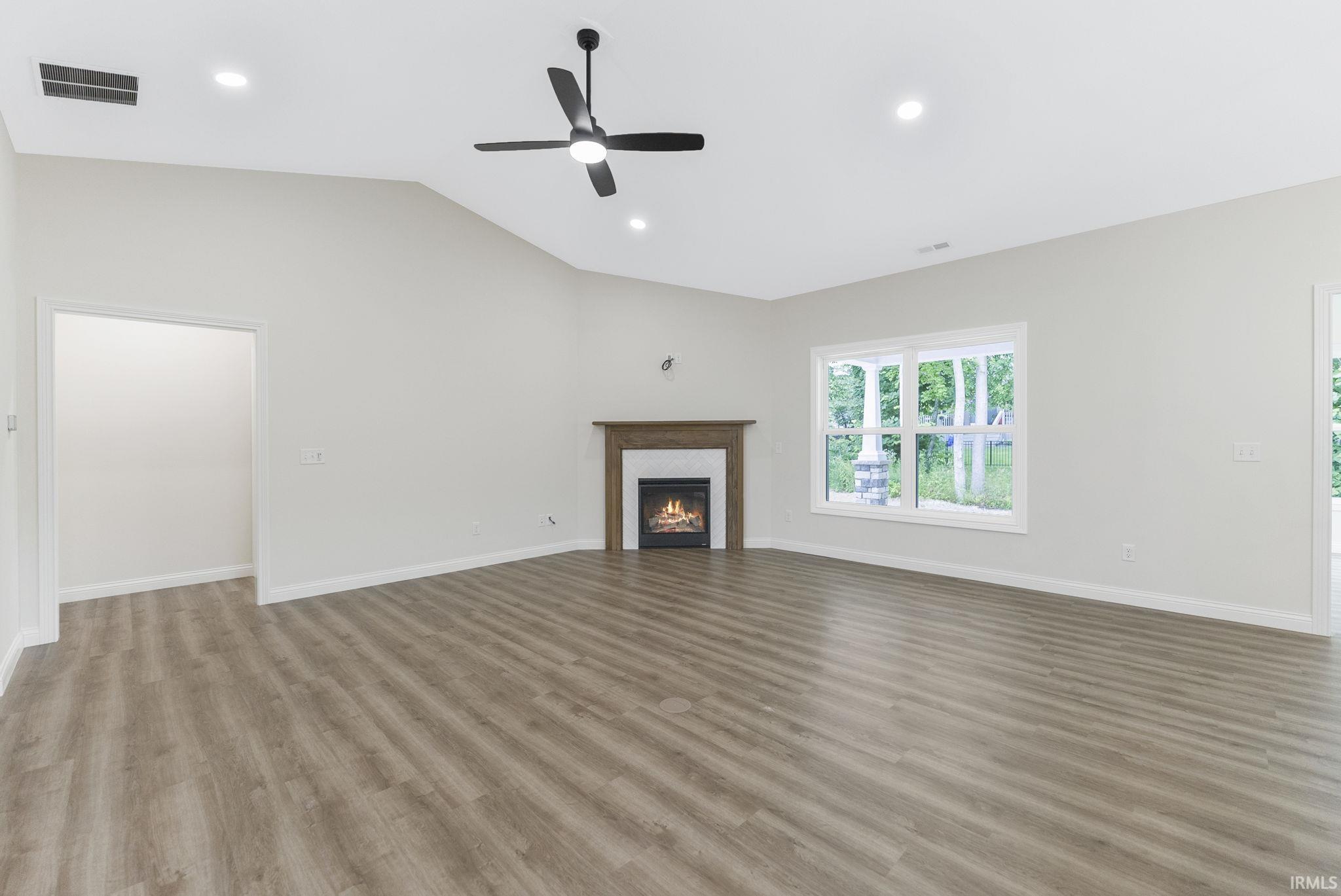 8245 Caverango Boulevard Fort Wayne, IN 46815 - Photo 7 of 36