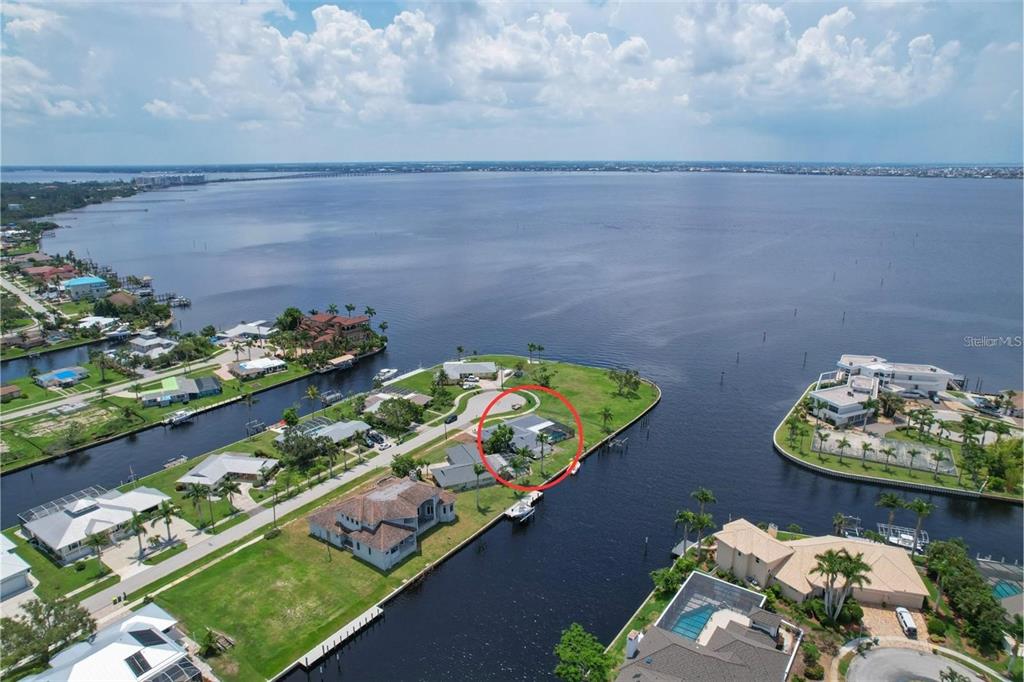 258 Beeney Road Southeast Port Charlotte, FL 33952 - Photo 2 of 19