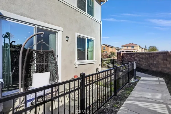 $549,998 | 16681 Wyndham Lane, Unit 8, Fontana, CA 92336