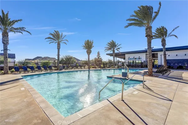 $549,998 | 16681 Wyndham Lane, Unit 8, Fontana, CA 92336