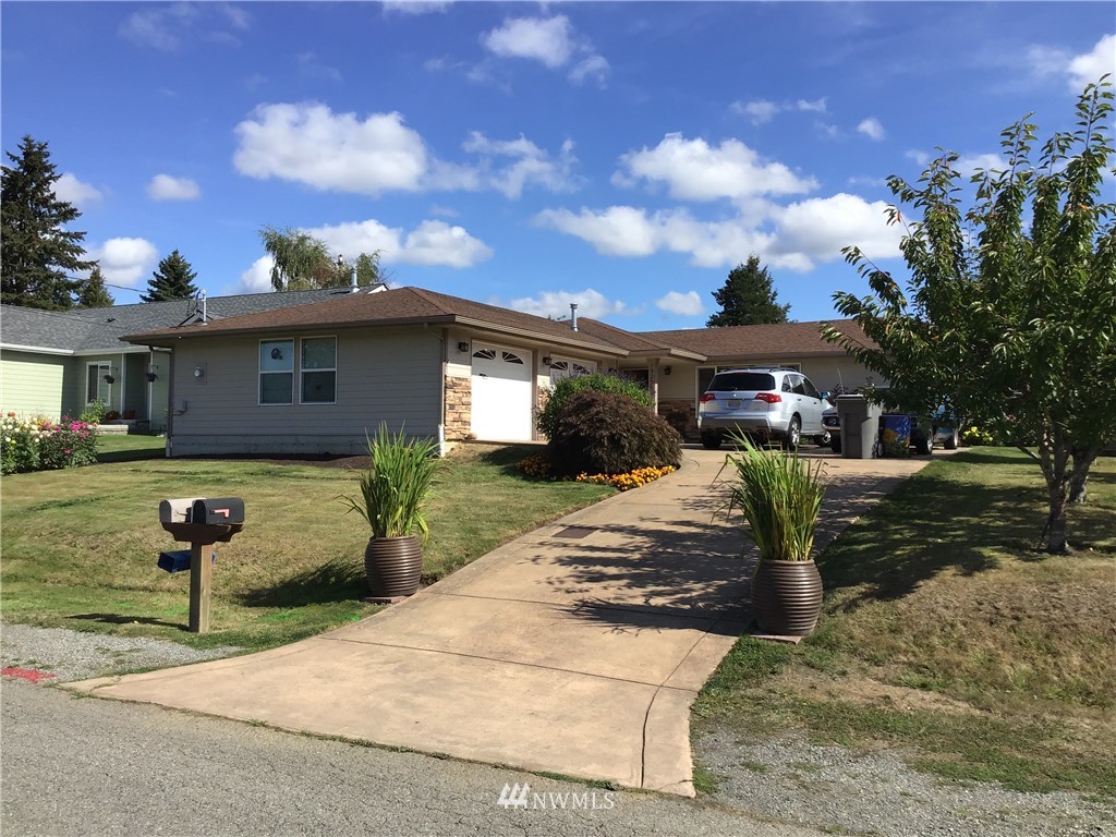 19250 106th Avenue Southeast Renton, WA 98055 - Photo 2 of 37 Gallery Image 2