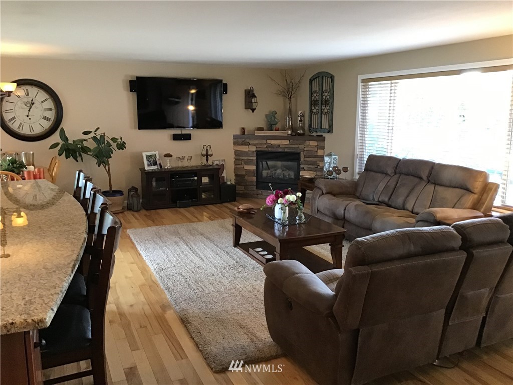19250 106th Avenue Southeast Renton, WA 98055 - Photo 11 of 37 Gallery Image 11