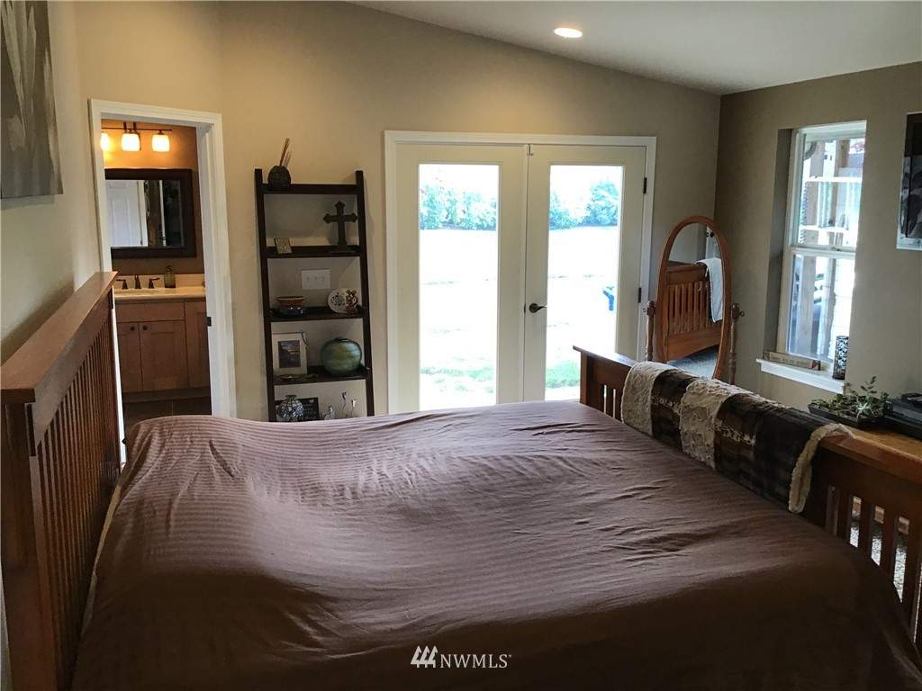 19250 106th Avenue Southeast Renton, WA 98055 - Photo 14 of 37 Gallery Image 14