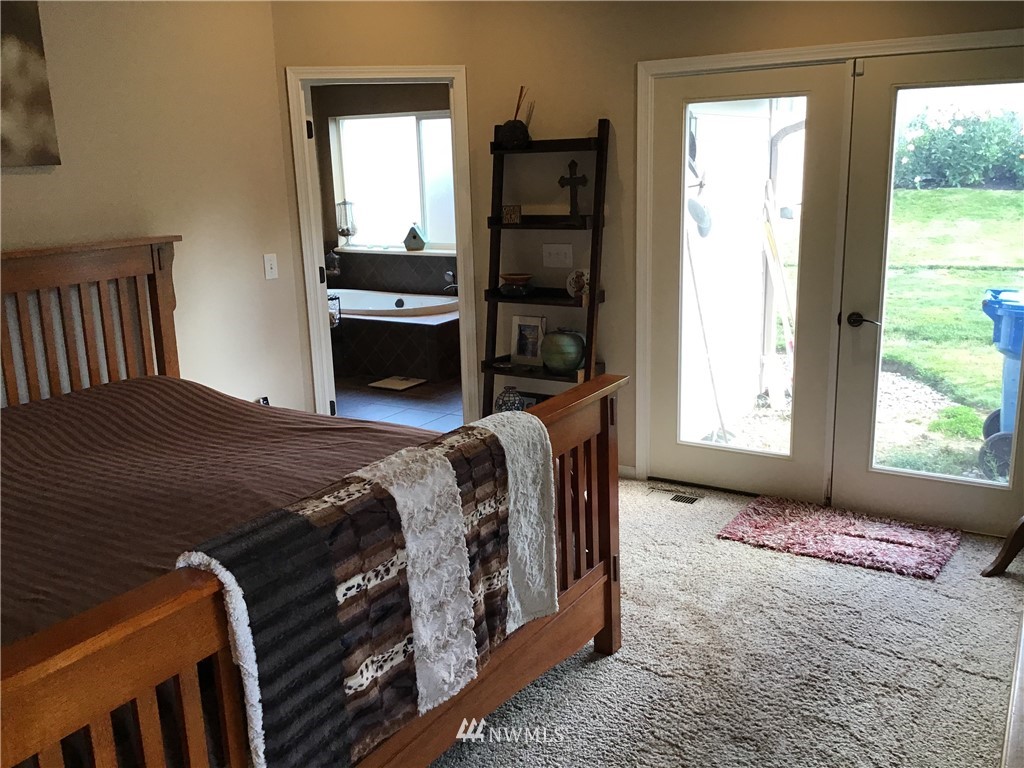 19250 106th Avenue Southeast Renton, WA 98055 - Photo 15 of 37 Gallery Image 15