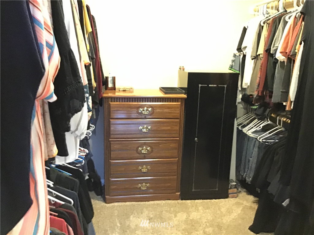 19250 106th Avenue Southeast Renton, WA 98055 - Photo 17 of 37 Gallery Image 17