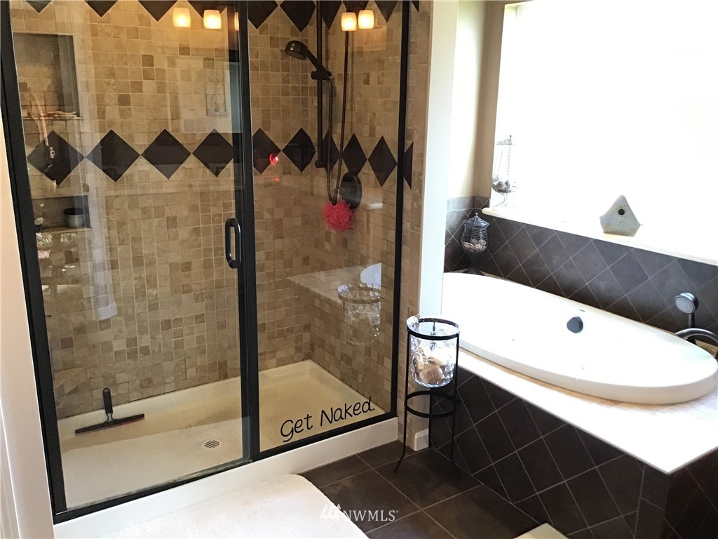 19250 106th Avenue Southeast Renton, WA 98055 - Photo 18 of 37 Gallery Image 18