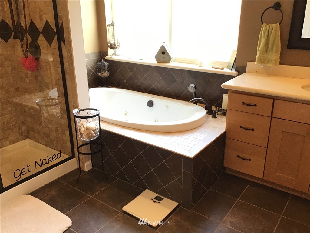 19250 106th Avenue Southeast Renton, WA 98055 - Photo 19 of 37 Gallery Image 19
