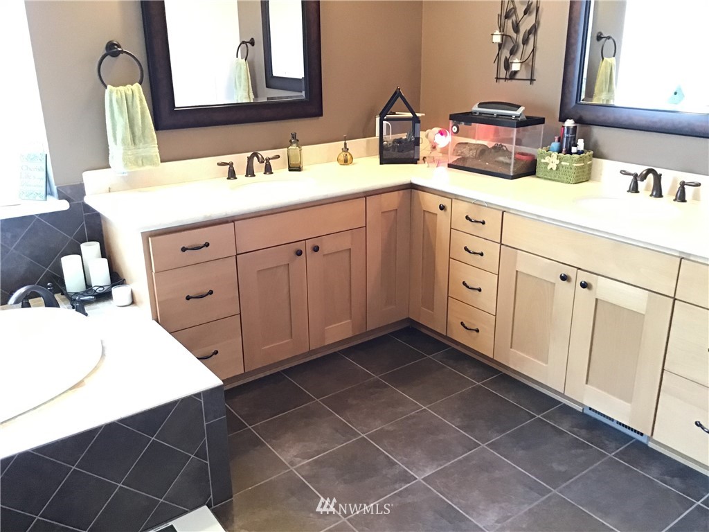 19250 106th Avenue Southeast Renton, WA 98055 - Photo 20 of 37 Gallery Image 20