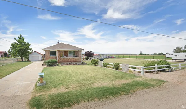 $435,000 | 5015 South 6700 West, Hooper, UT 84315