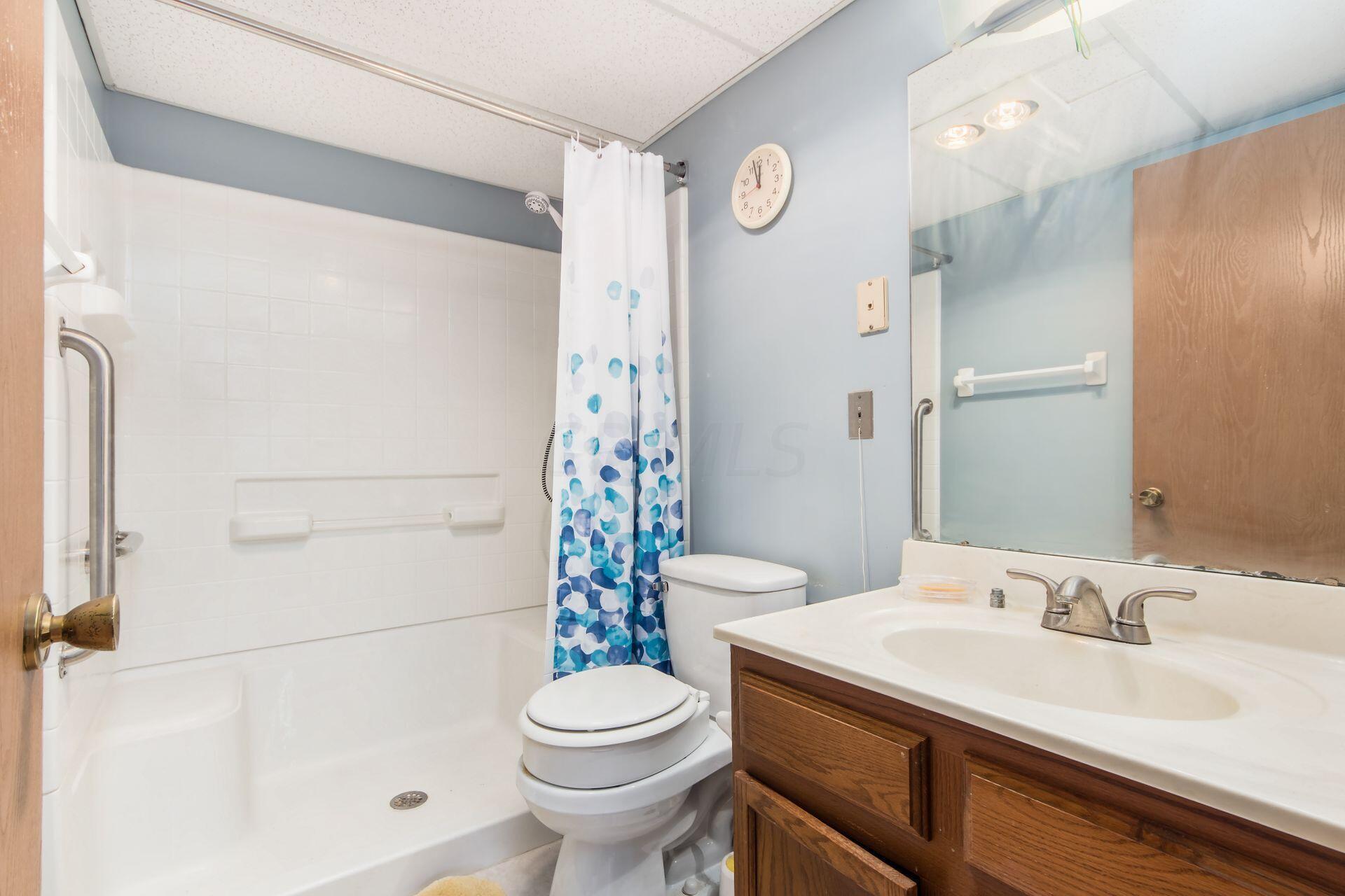 4141 Karl Road, Unit 107 Columbus, OH 43224 - Photo 23 of 26 024_32459b1073_M 4141 Karl050