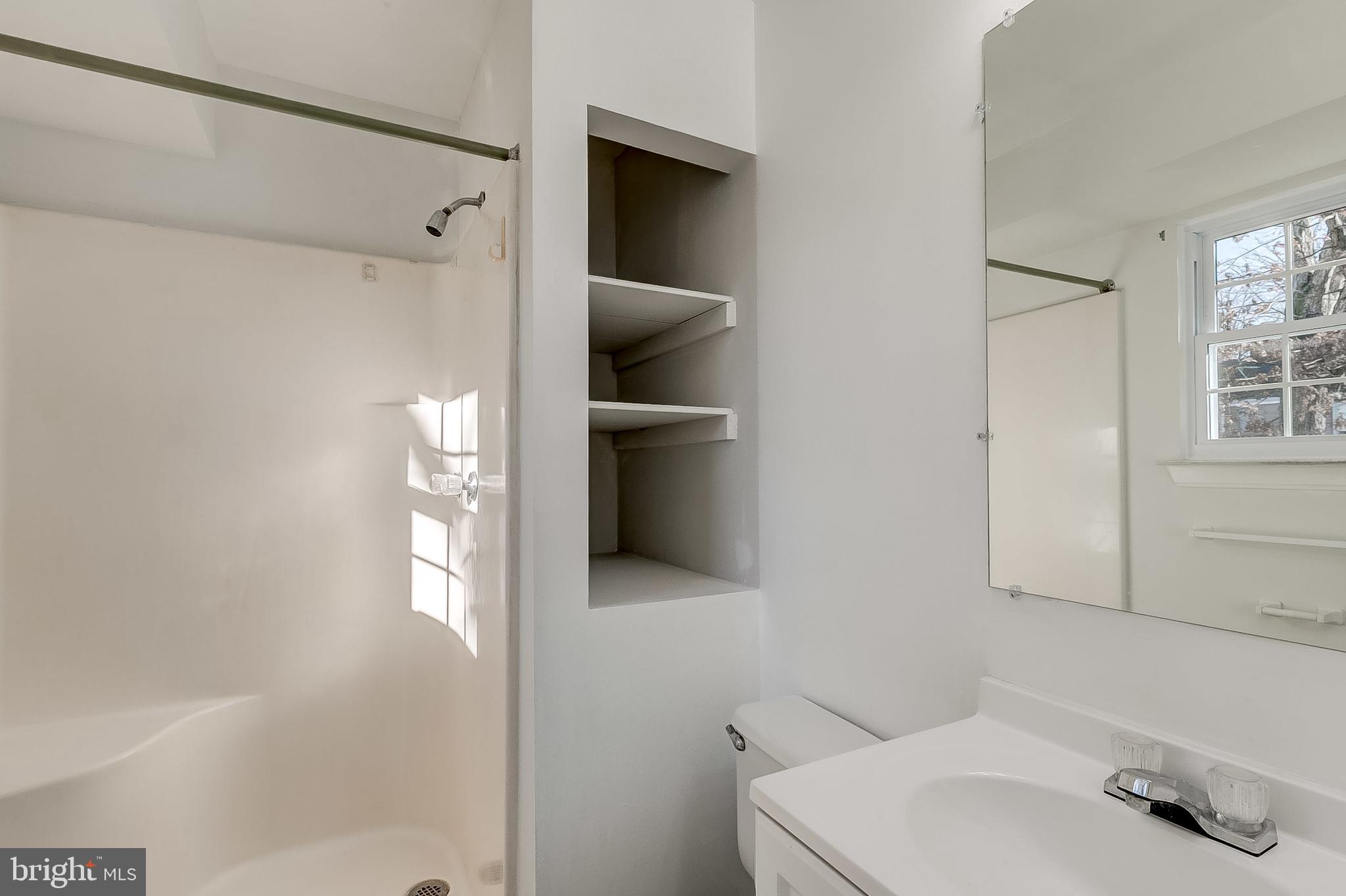 9324 Decatur Place Laurel, MD 20723 - Photo 18 of 35 Owners Bath