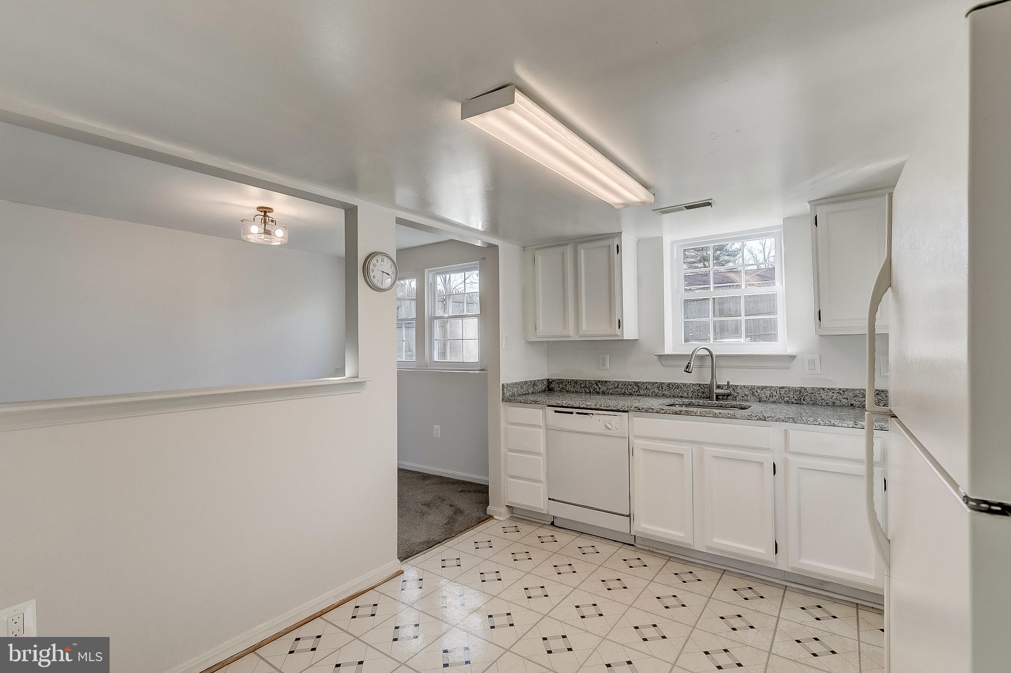 9324 Decatur Place Laurel, MD 20723 - Photo 8 of 35 Kitchen