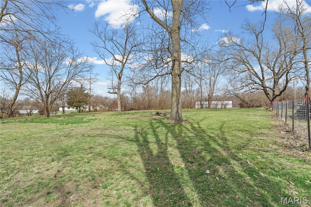 612 North Main Street Eolia, MO 63344 - Photo 37 of 42