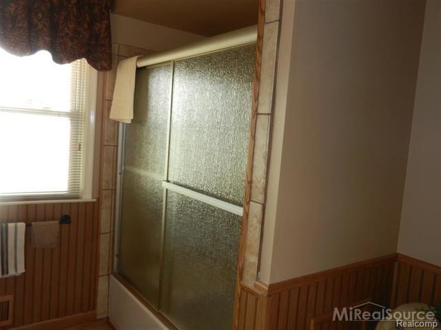 32925 Sutton Road New Baltimore, MI 48047 - Photo 10 of 30 bth2.jpg