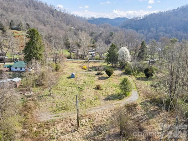 a view of backyard of house
