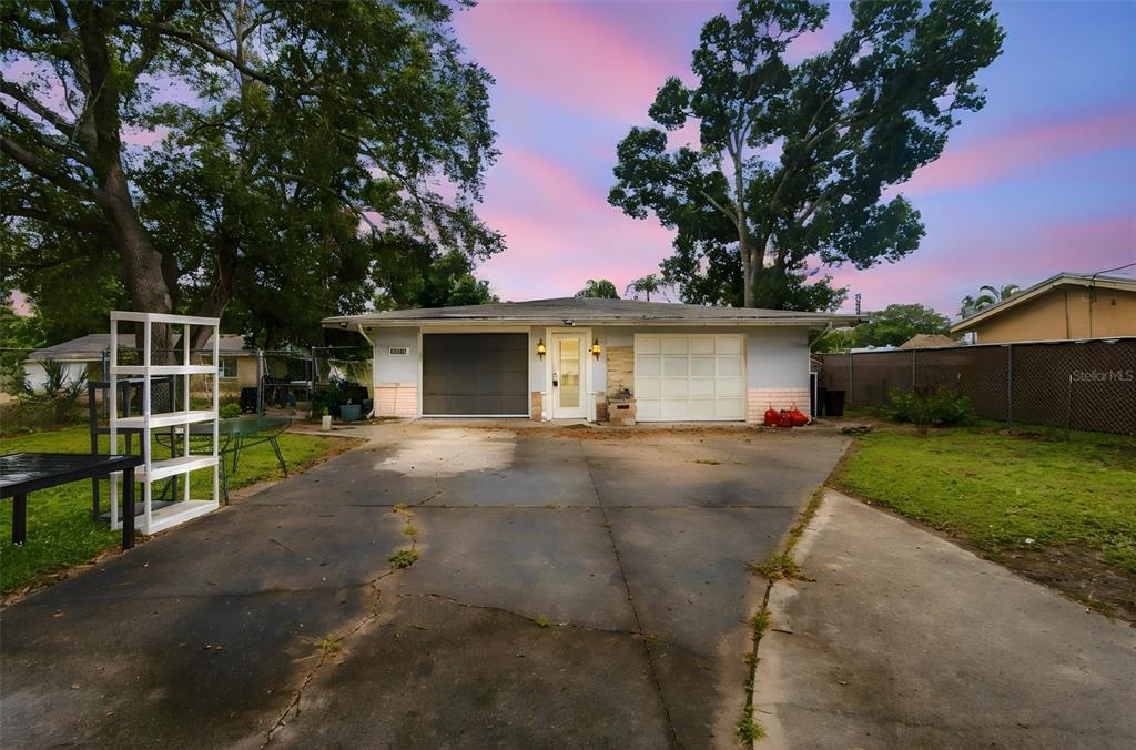 2236 Alice Road Sarasota, FL 34231 - Photo 1 of 24 Gallery Image 1