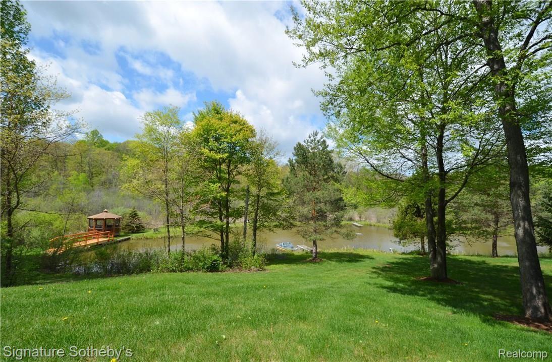 8400 Ridge Road Canton, MI 48187 - Photo 49 of 69 Your own Private Pond with Fountain