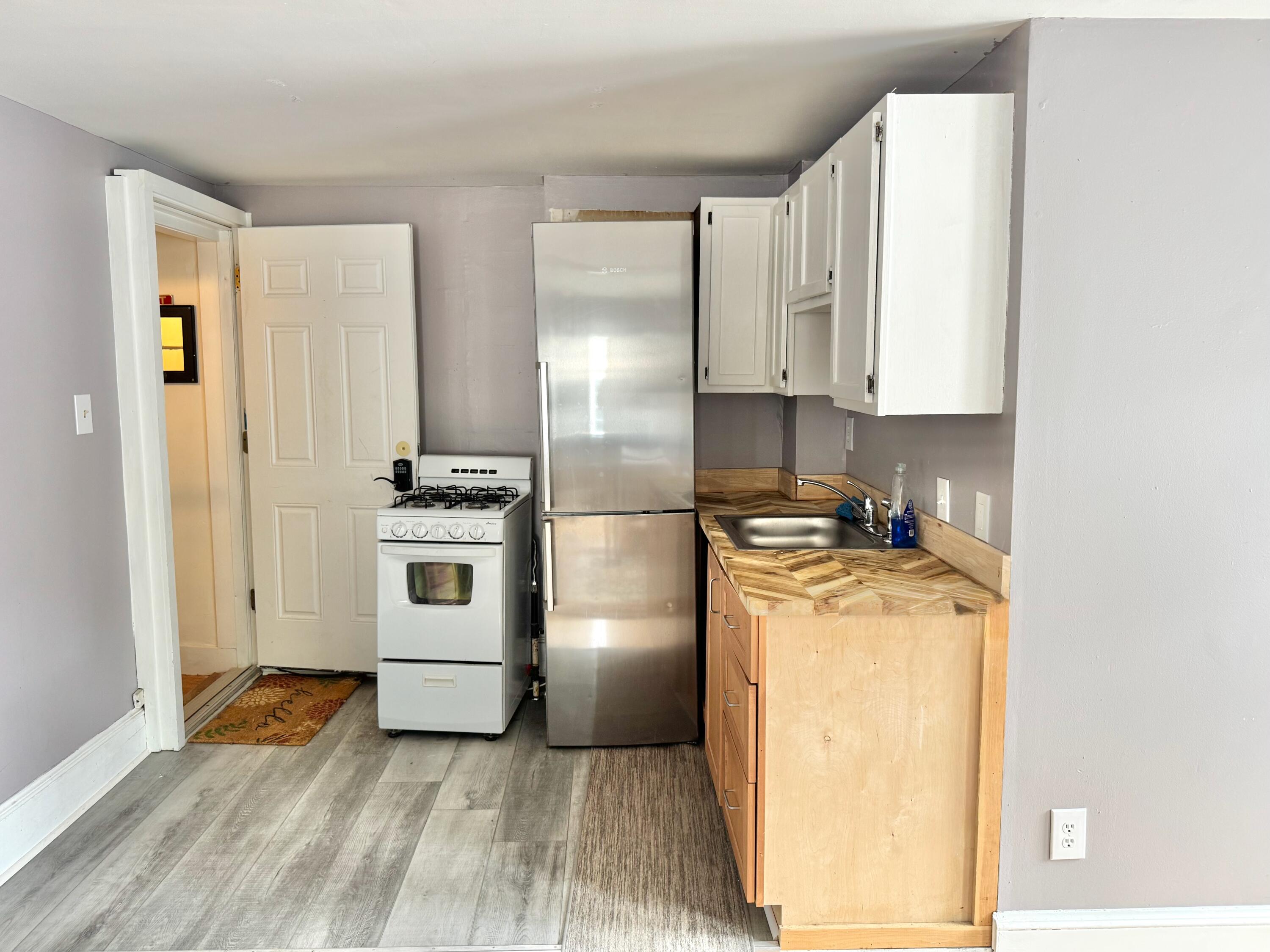 52 Carleton Street Portland, ME 04102 - Photo 29 of 60 2nd Floor Studio