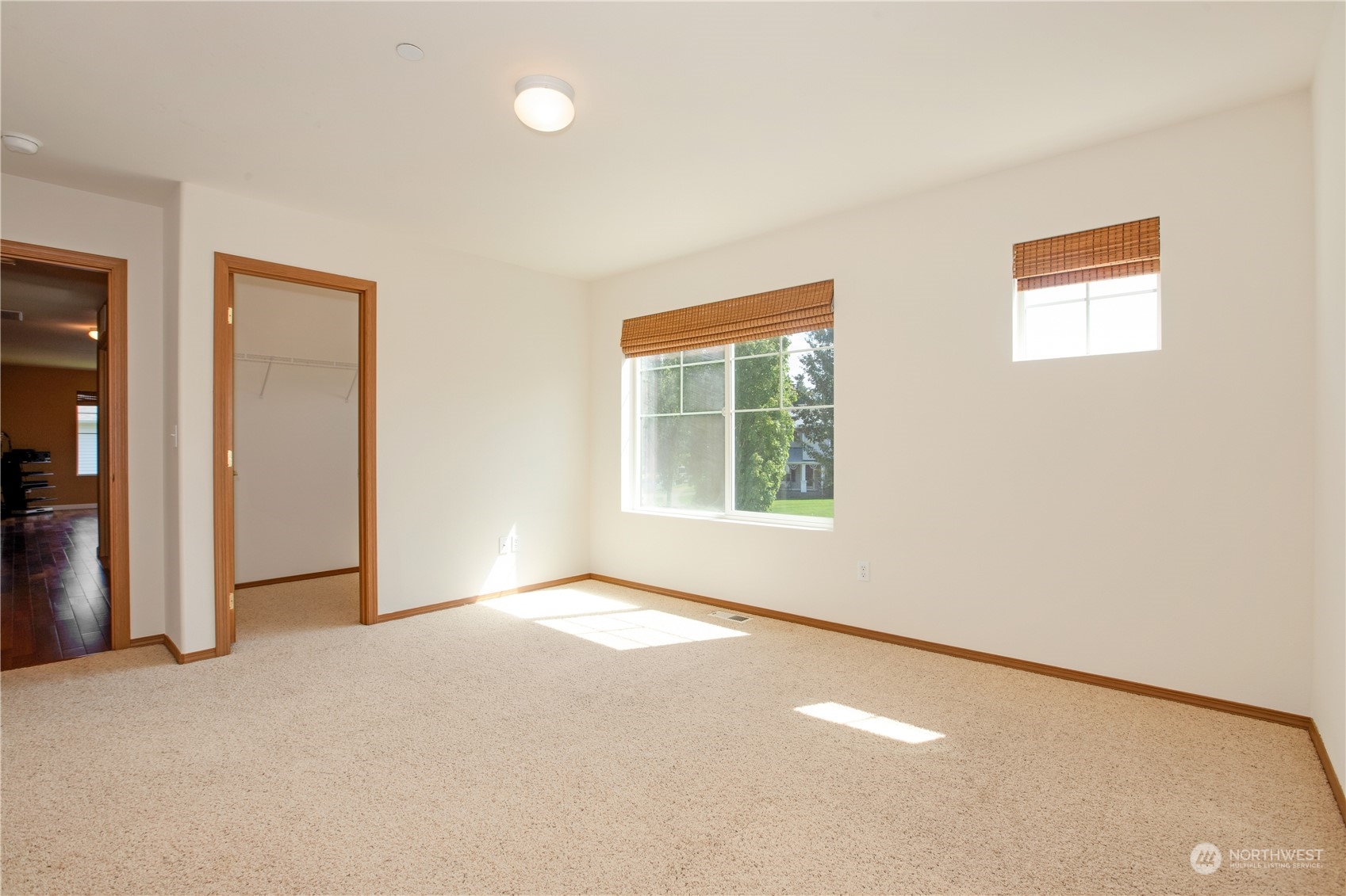 3139 Walker Road DuPont, WA 98327 - Photo 34 of 40 an empty room with windows