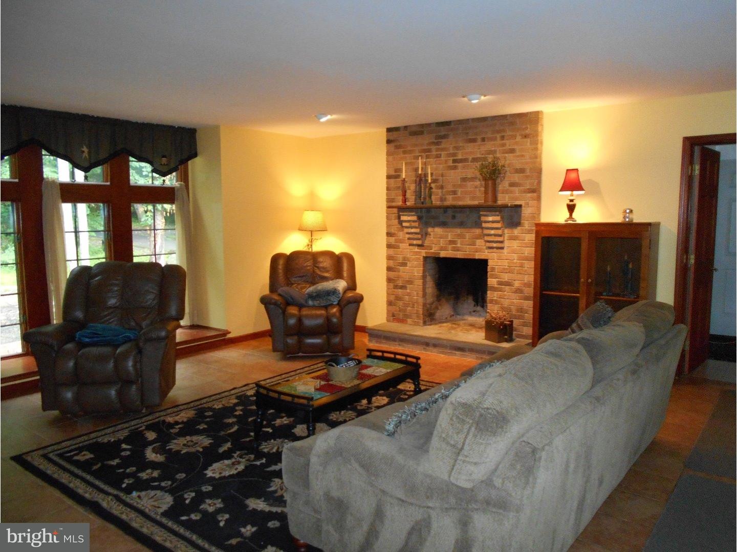 323 Whites Mill Road Green Lane, PA 18054 - Photo 6 of 22 Gallery Image 6