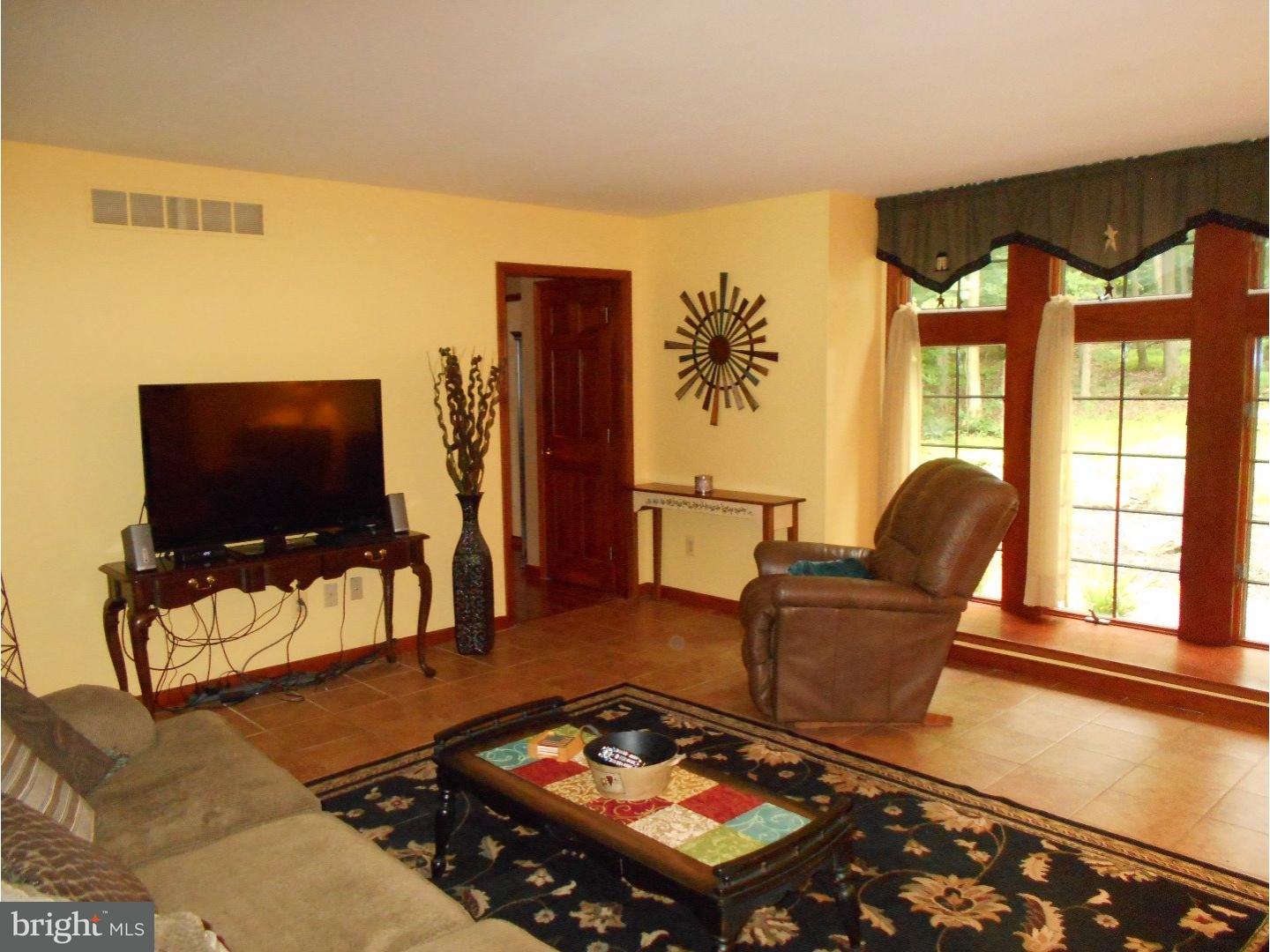 323 Whites Mill Road Green Lane, PA 18054 - Photo 7 of 22 Gallery Image 7