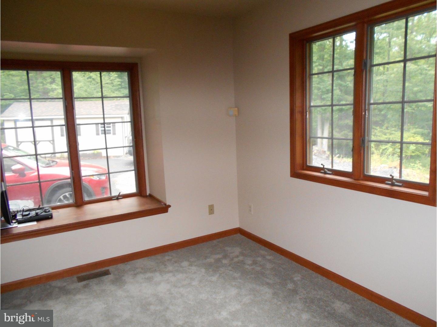 323 Whites Mill Road Green Lane, PA 18054 - Photo 8 of 22 Gallery Image 8