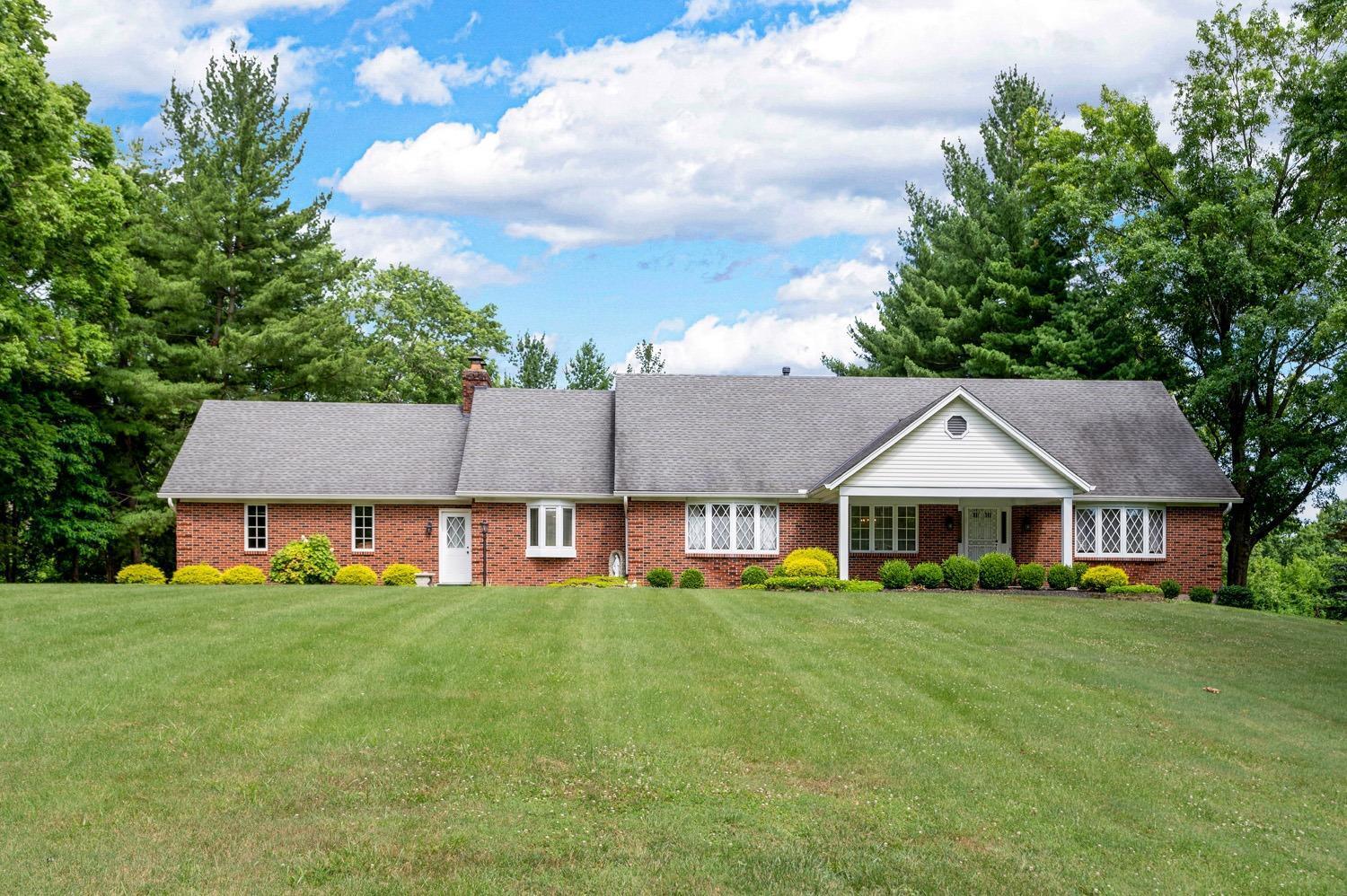 7020 Weiss Road Cincinnati, OH 45247 - Photo 1 of 39