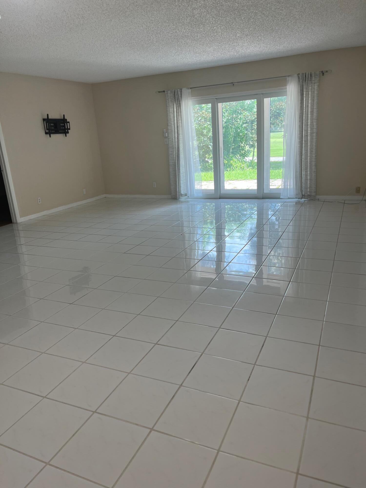 4054 North Pine Island Road, Unit 1A Sunrise, FL 33351 - Photo 12 of 39 IMG_4674