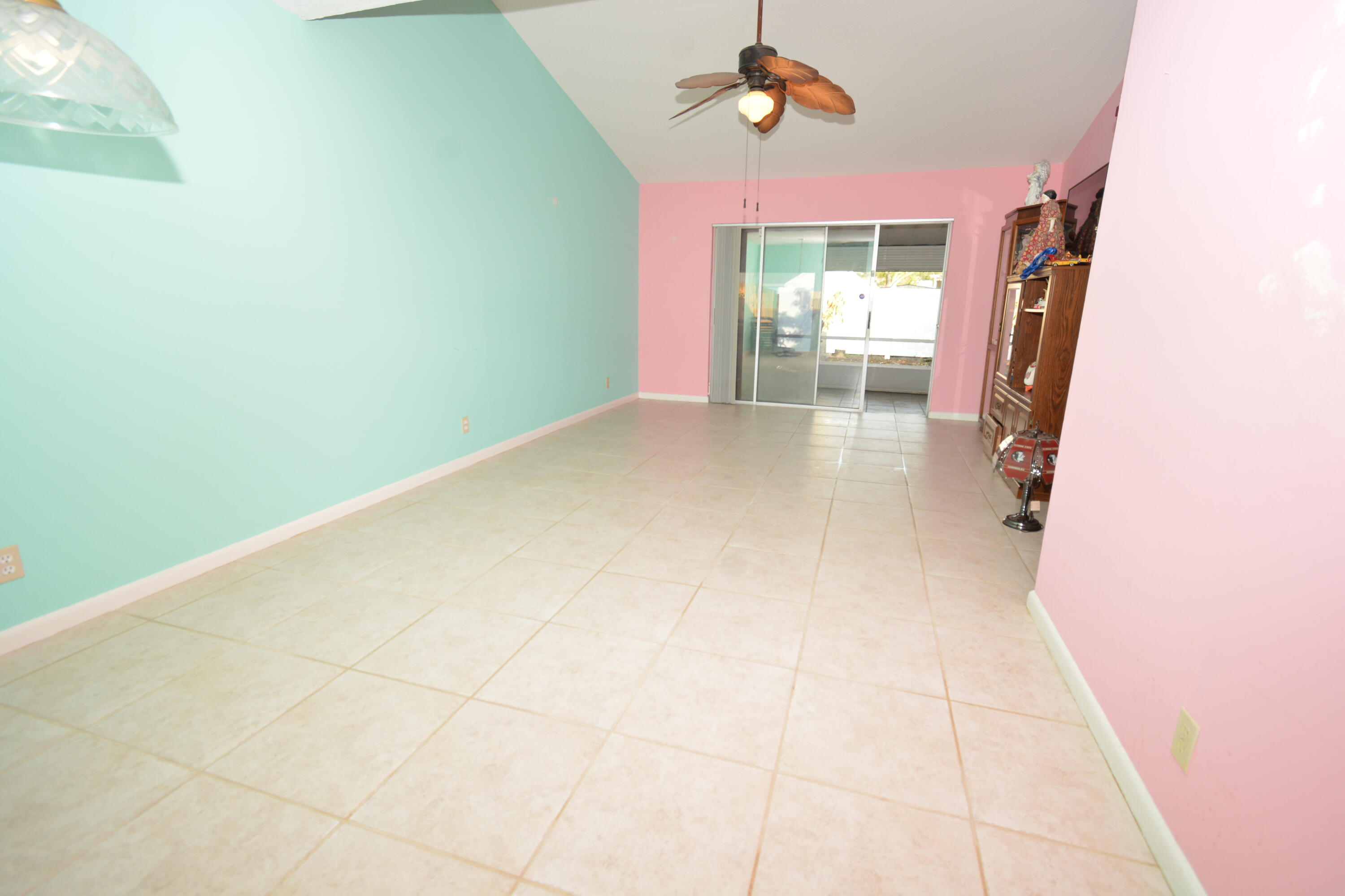 136 Pinewood Court Jupiter, FL 33458 - Photo 3 of 12 LR2