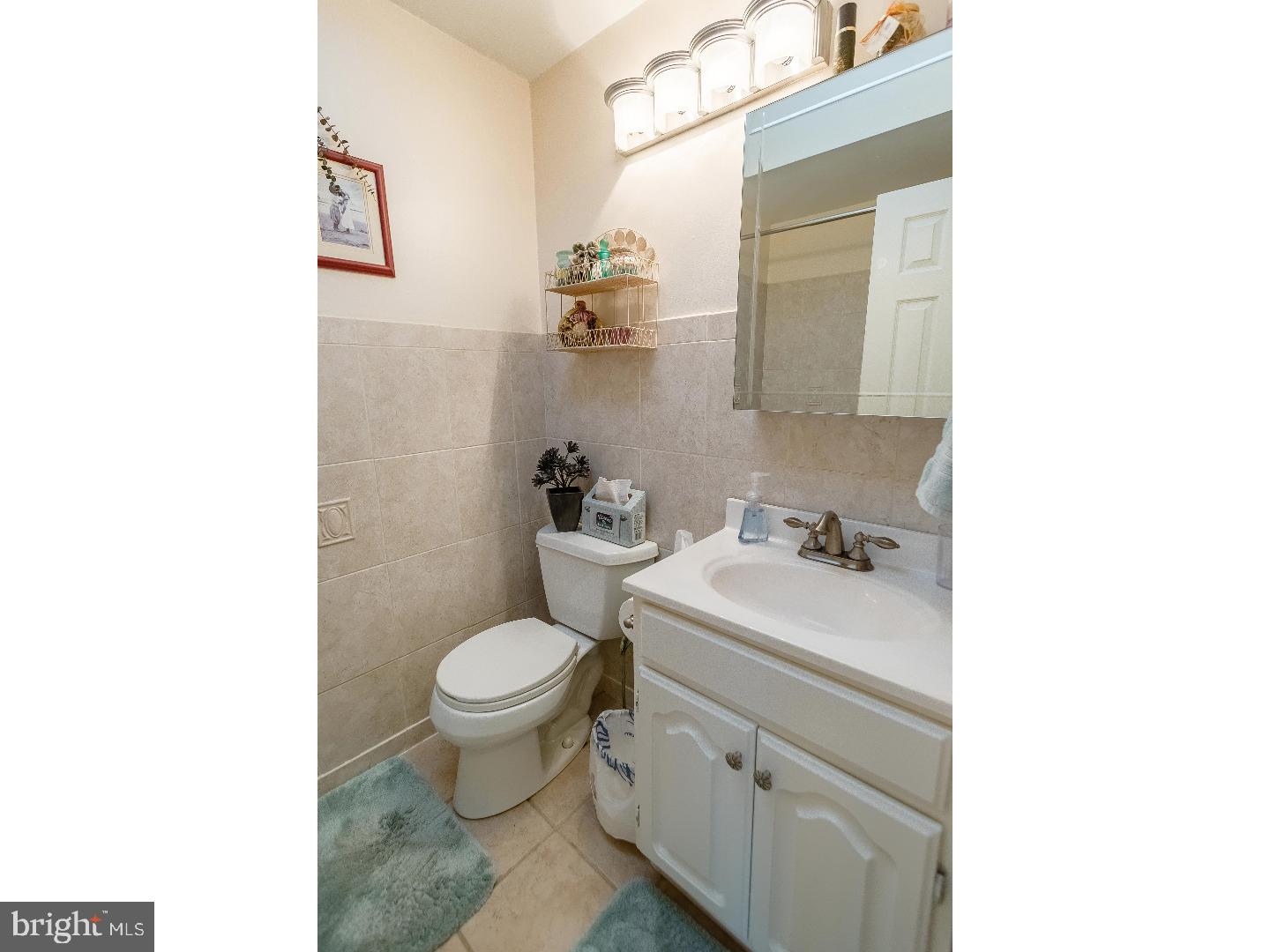 3104 Belgreen Road Philadelphia, PA 19154 - Photo 15 of 20 Bathroom