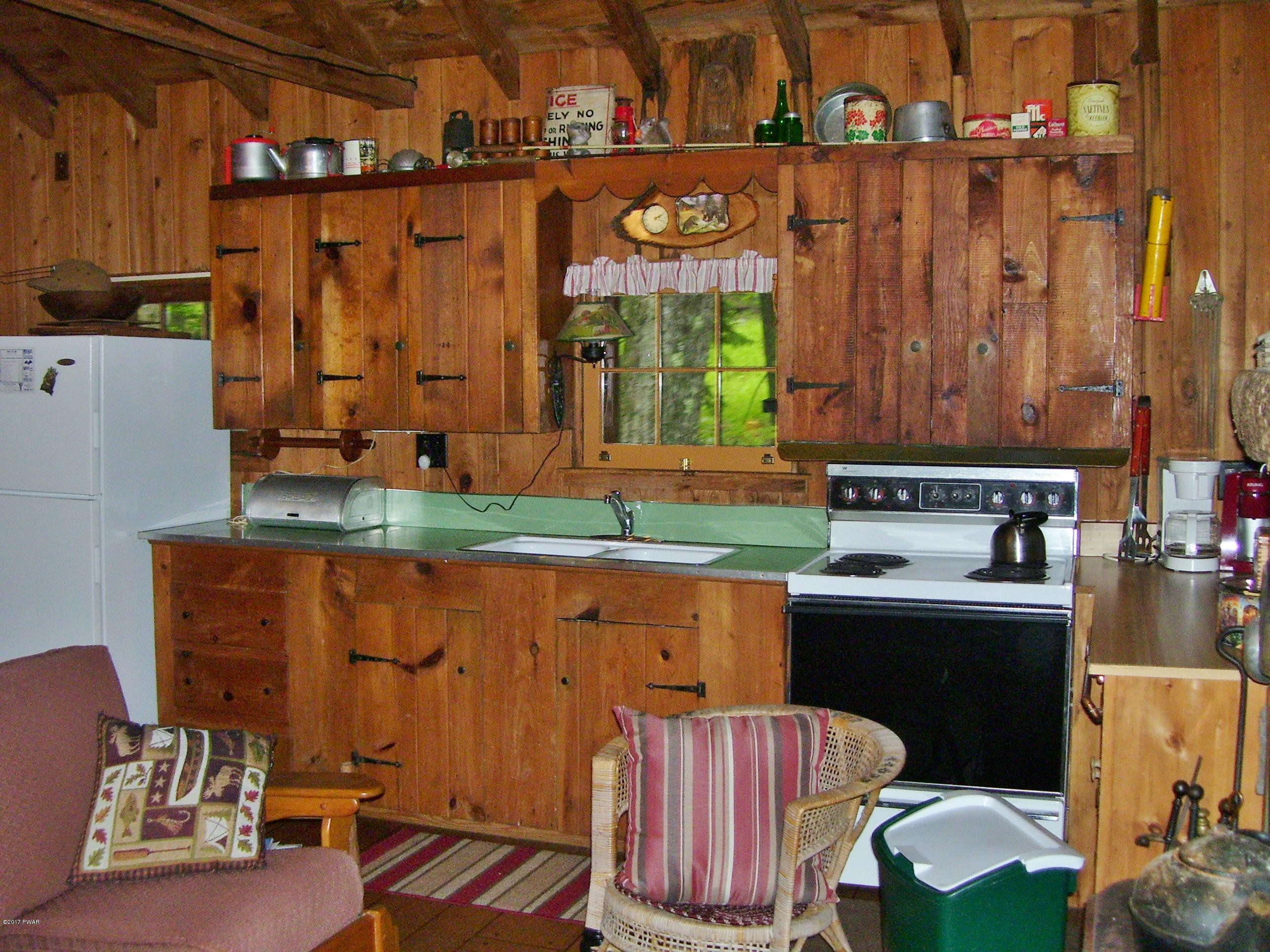 440 North Shore Road Greentown, PA 18426 - Photo 16 of 53