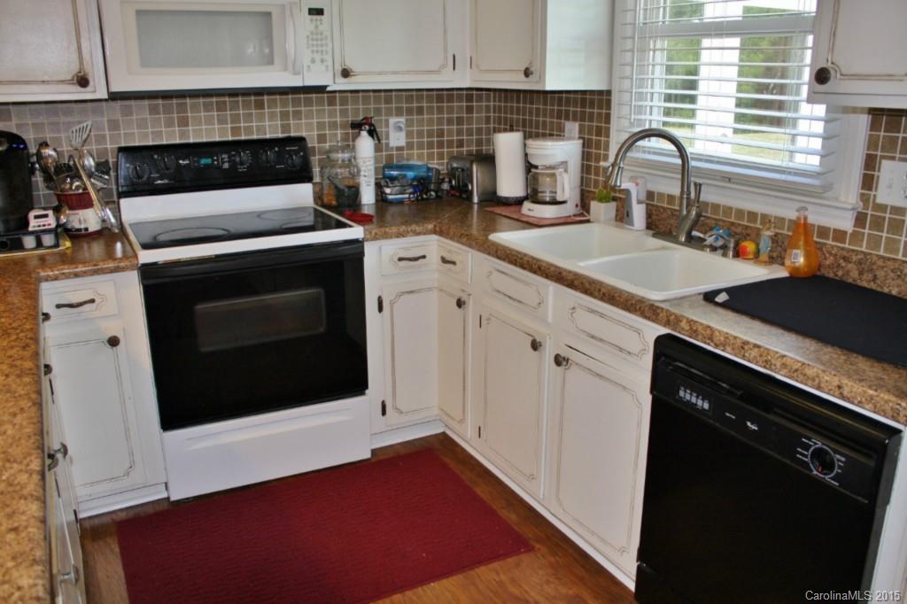 3186 Bush Road Clover, SC 29710 - Photo 4 of 20