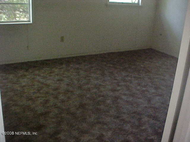 396 Beecher Springs Road Crescent City, FL 32112 - Photo 6 of 17 a view of a small space