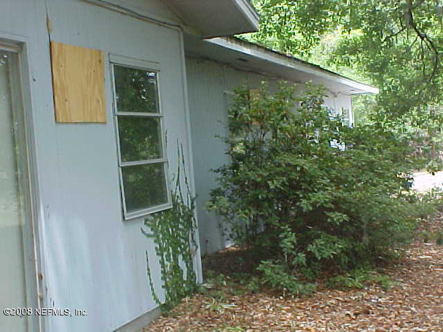 396 Beecher Springs Road Crescent City, FL 32112 - Photo 10 of 17 a view of outdoor space and garden